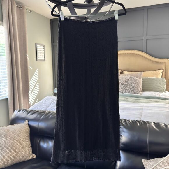 Urban Outfitters Black Lace Midi Skirt Women’s Size M Lined Stretch Gothic Y2K - Picture 1 of 10